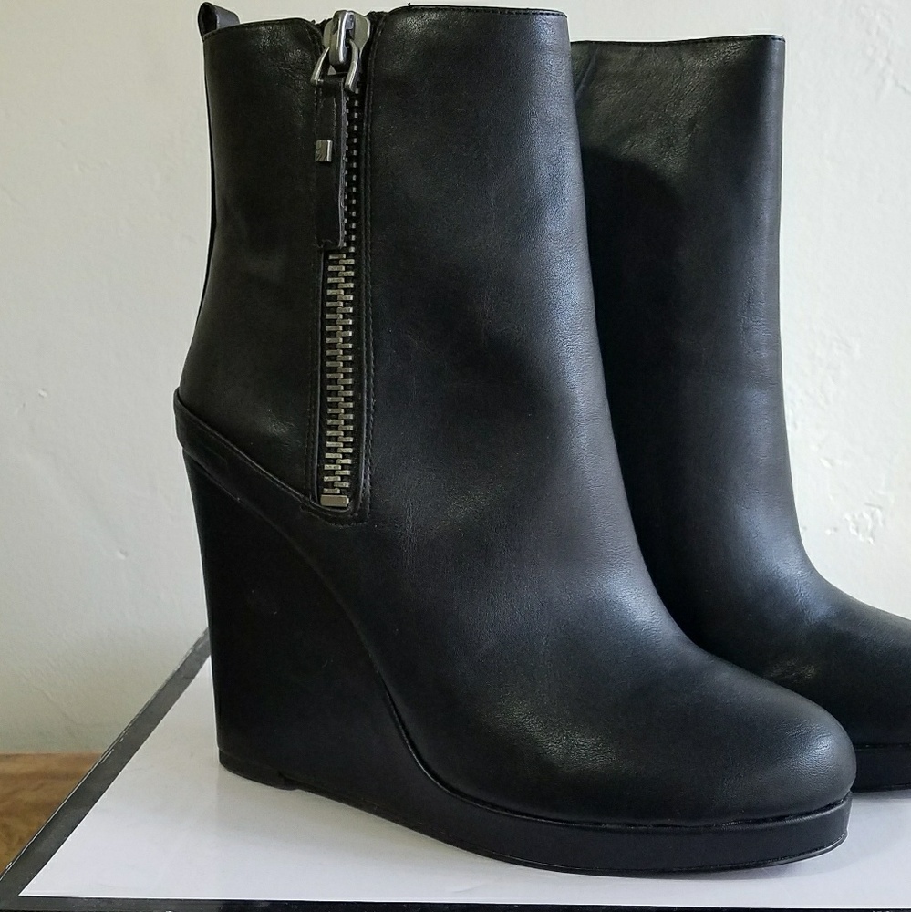 Nine West Black leather boots NWOT